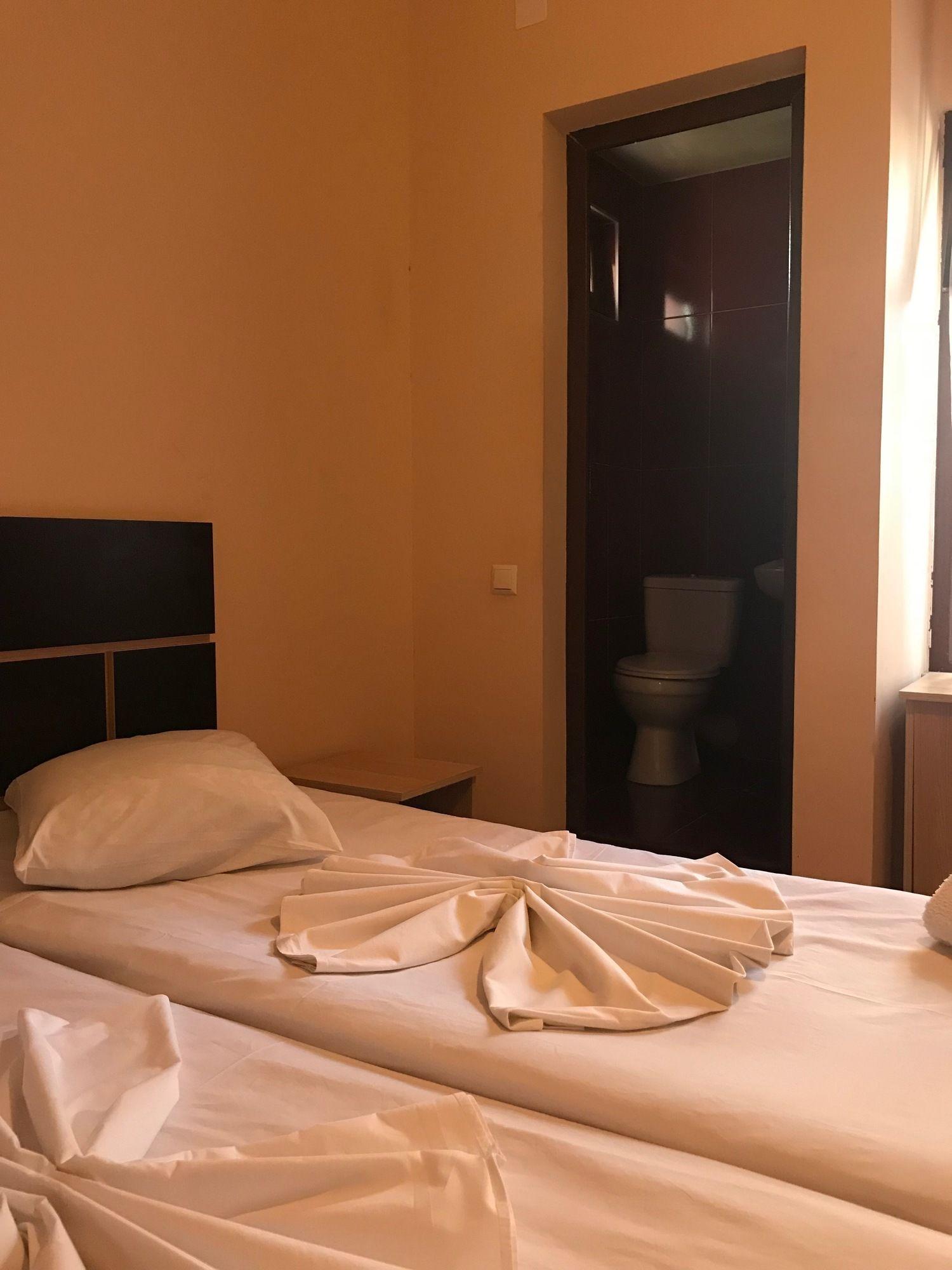 Holiday House Batumi Exterior photo