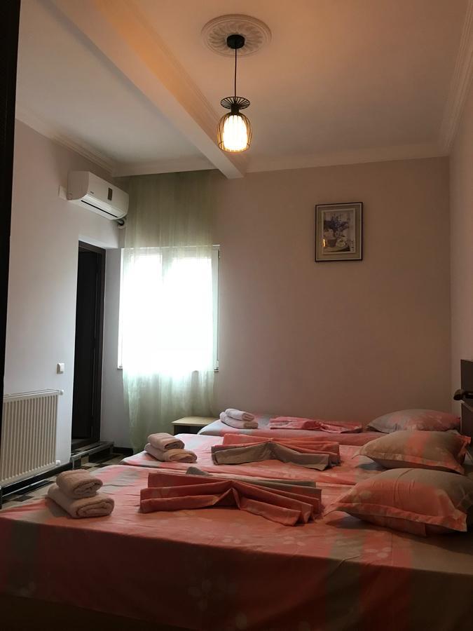 Holiday House Batumi Exterior photo